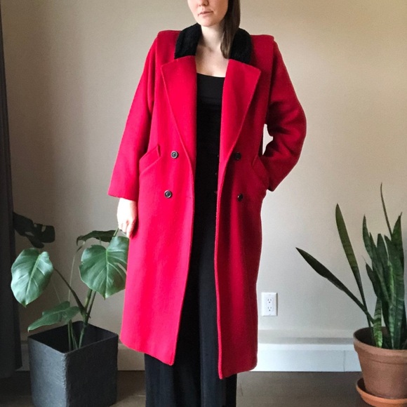 80’s red wool coat / medium - Picture 2 of 9